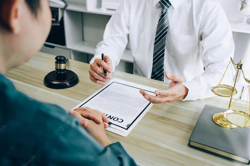 A Contract between a Lawyer and Client