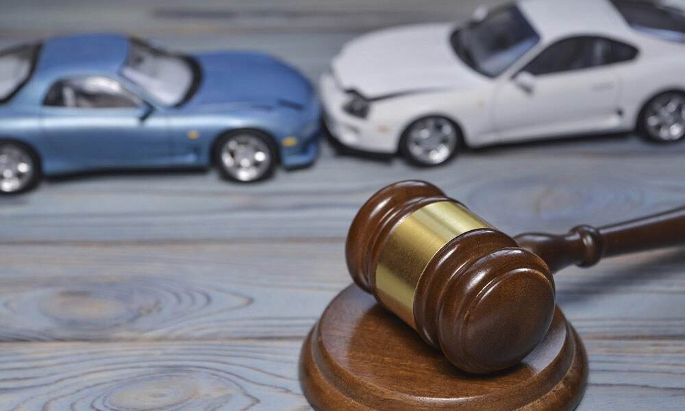 How a car accident lawyer helps you